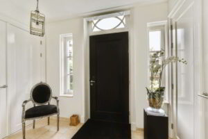 Drzwi zewnętrzne przeszklone  – na co zwracać uwagę wybierając taki model do swojego domu?